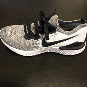 Nike Epic React Flyknit 2